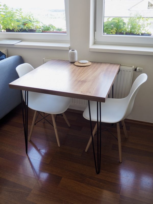 náhled Dřevěný designový jídelní stůl